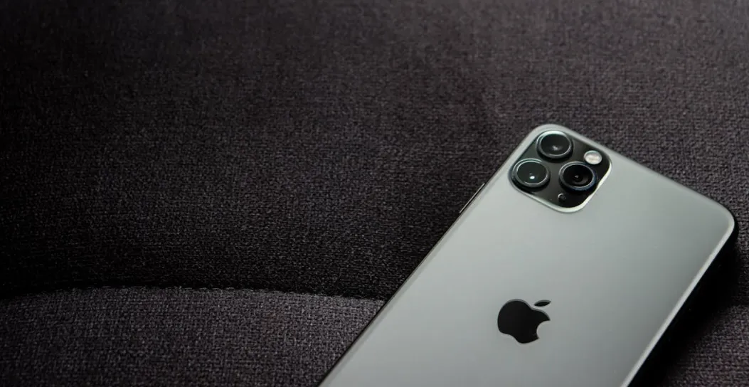 stänga av iphone 11 som hängt sig