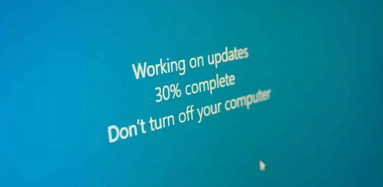 Om datorn hänger sig vid en uppdatering